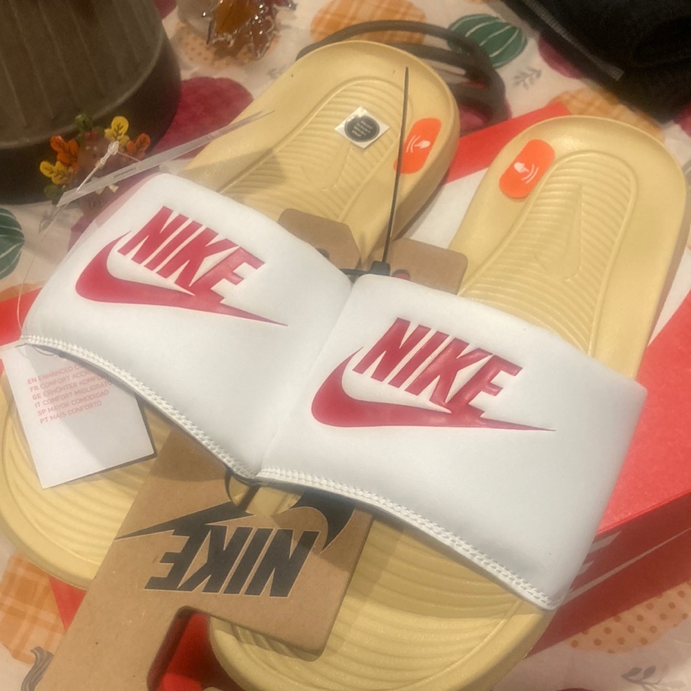 Mens size 10 nike slides